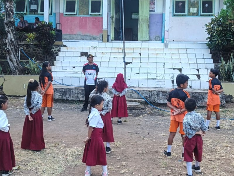 PELAKSANAAN KEGIATAN SENAM PAGI INDONESIA CERIA